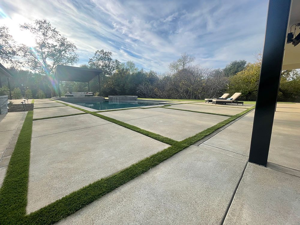 Read more about the article Enhance Your Outdoor Space with Expert Concrete and Paver Installation by Aaronson Landscape